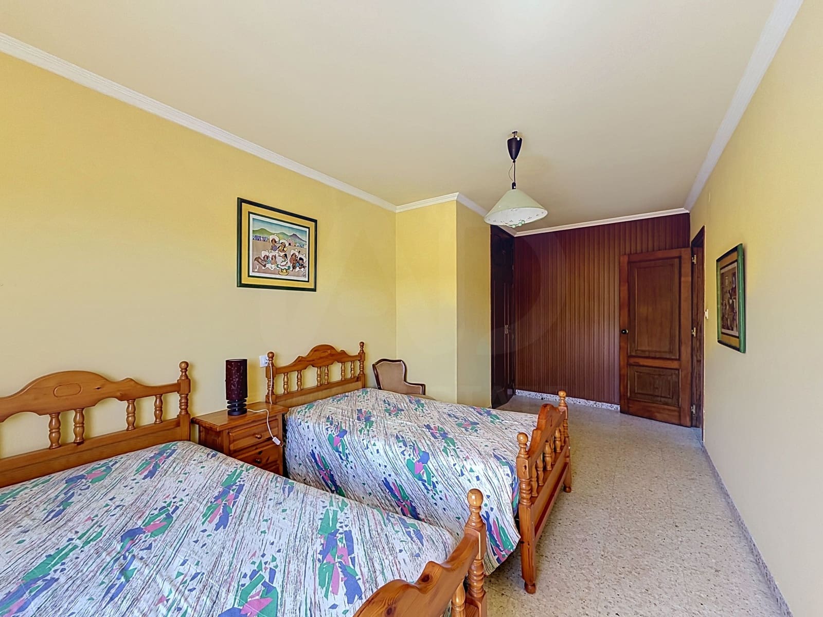 4 bedroom Townhouse for sale in Pontevedra city with garage - € 185,000 (Ref: 10016984)