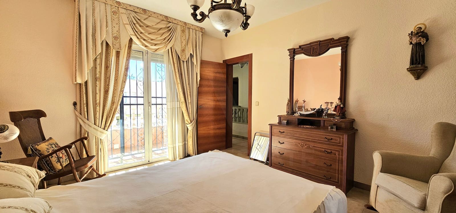 Casa de 4 habitaciones en Roquetas de Mar en venta con garaje - 348.000 € (Ref: 10016988)