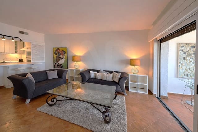 1 bedroom Apartment for sale in Puerto Banus, Marbella - € 695,000 (Ref: 10016989)