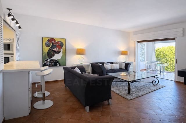 1 bedroom Apartment for sale in Puerto Banus, Marbella - € 695,000 (Ref: 10016989)