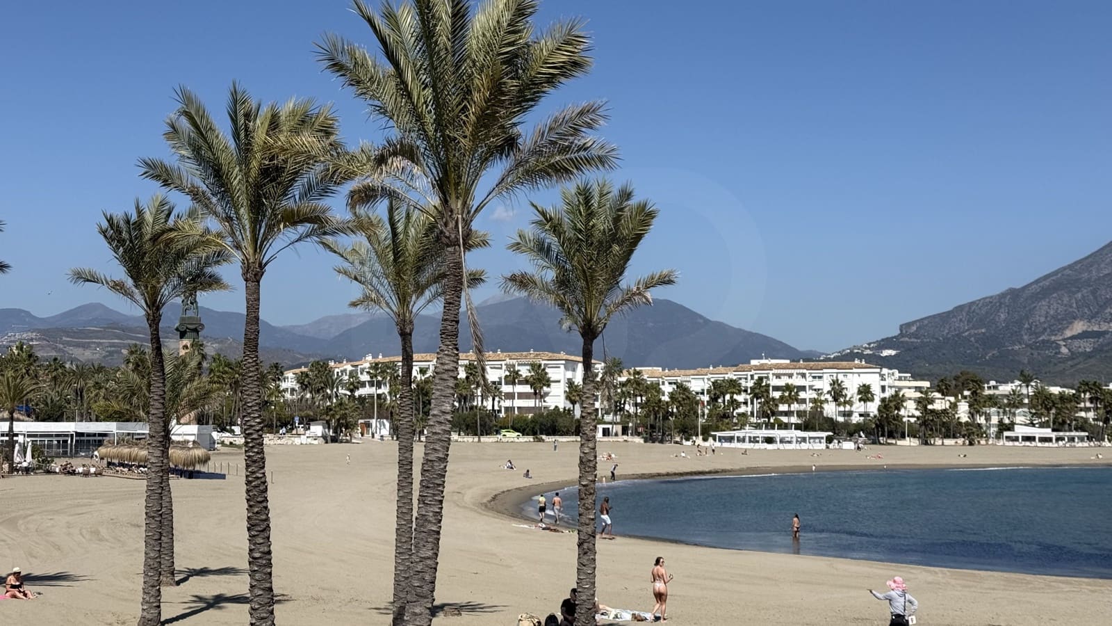1 bedroom Apartment for sale in Marbella - € 695,000 (Ref: 10016989)