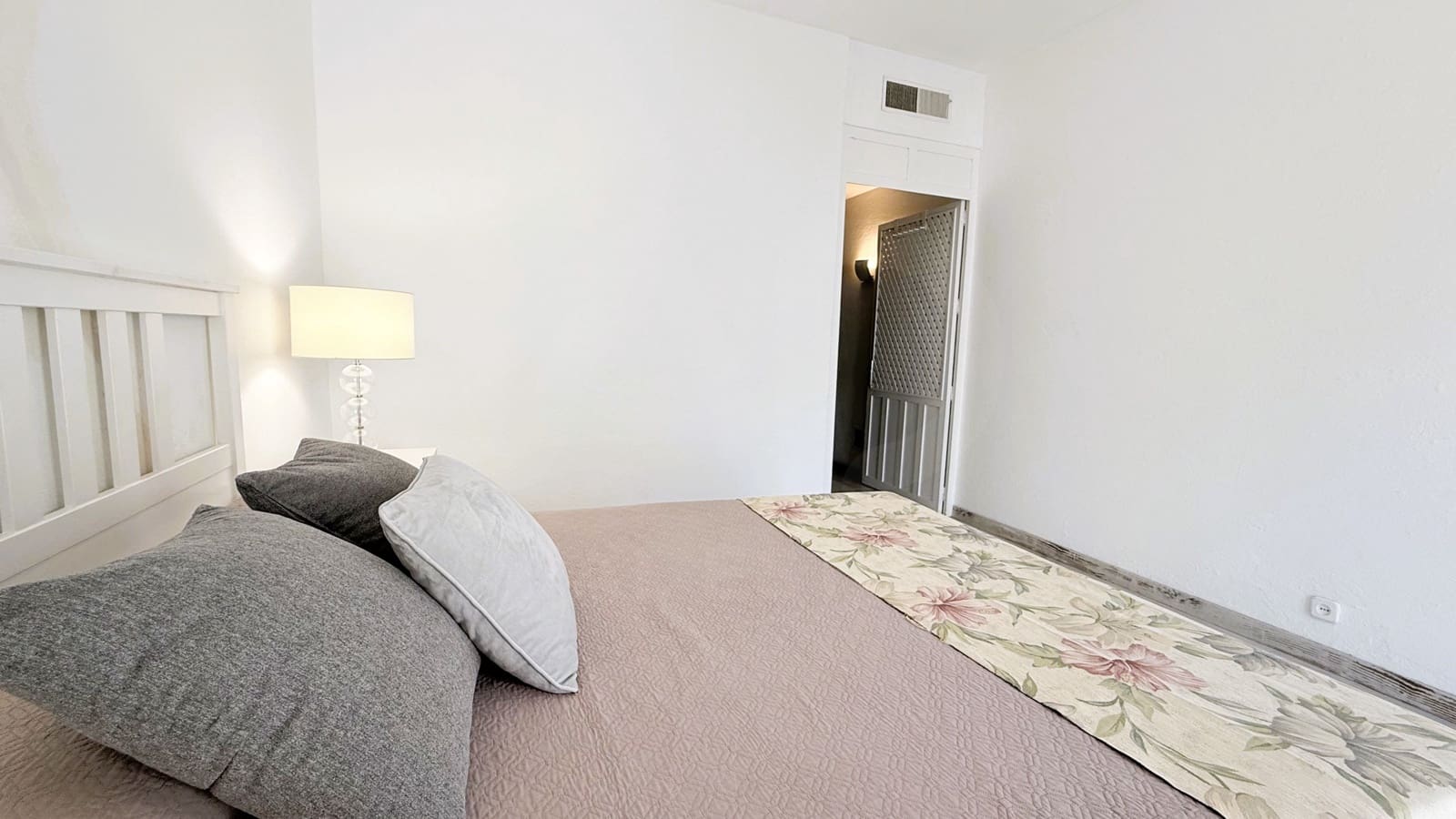 1 bedroom Apartment for sale in Marbella - € 695,000 (Ref: 10016989)