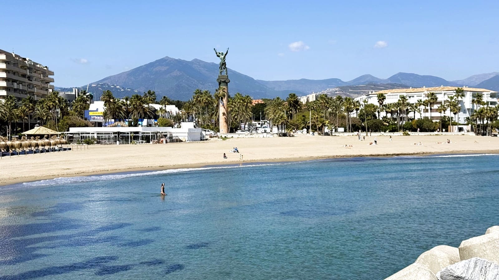 1 bedroom Apartment for sale in Marbella - € 695,000 (Ref: 10016989)