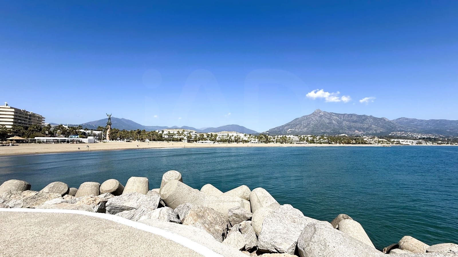 1 bedroom Apartment for sale in Marbella - € 695,000 (Ref: 10016989)