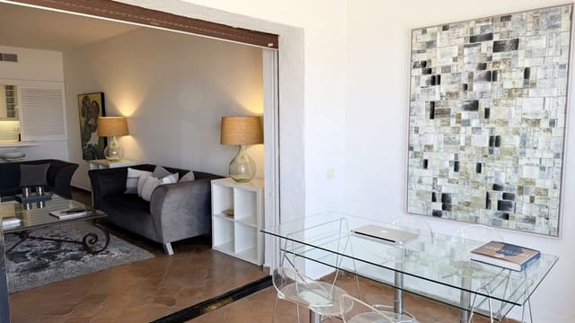 1 bedroom Apartment for sale in Puerto Banus, Marbella - € 695,000 (Ref: 10016989)