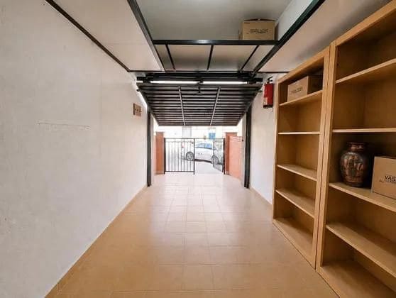 5 bedroom Terraced Villa for sale in Castellet i la Gornal with garage - € 240,000 (Ref: 10016993)