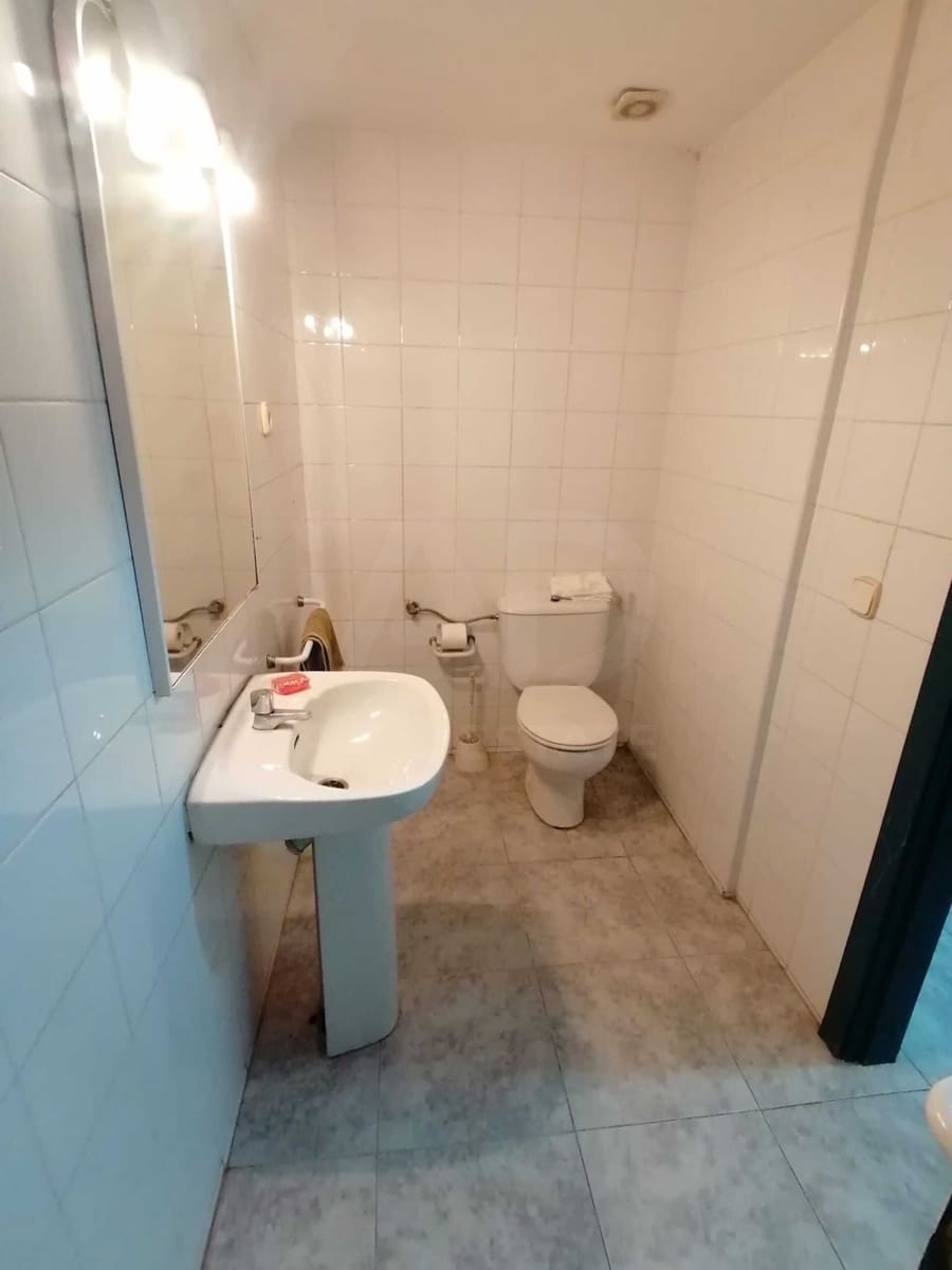 Commercial for sale in Valencia city - € 125,000 (Ref: 10016997)