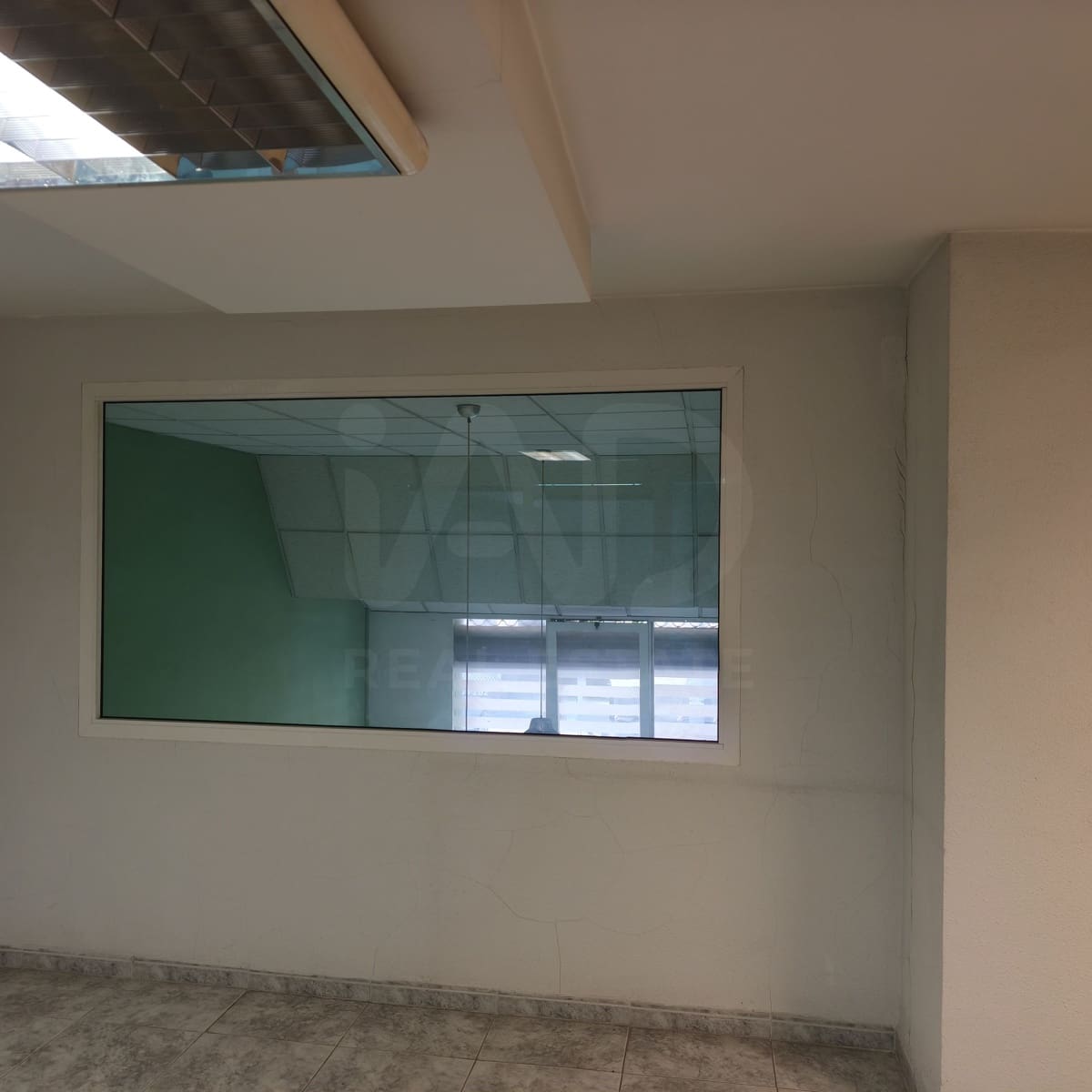 Commercial for sale in Valencia city - € 125,000 (Ref: 10016997)