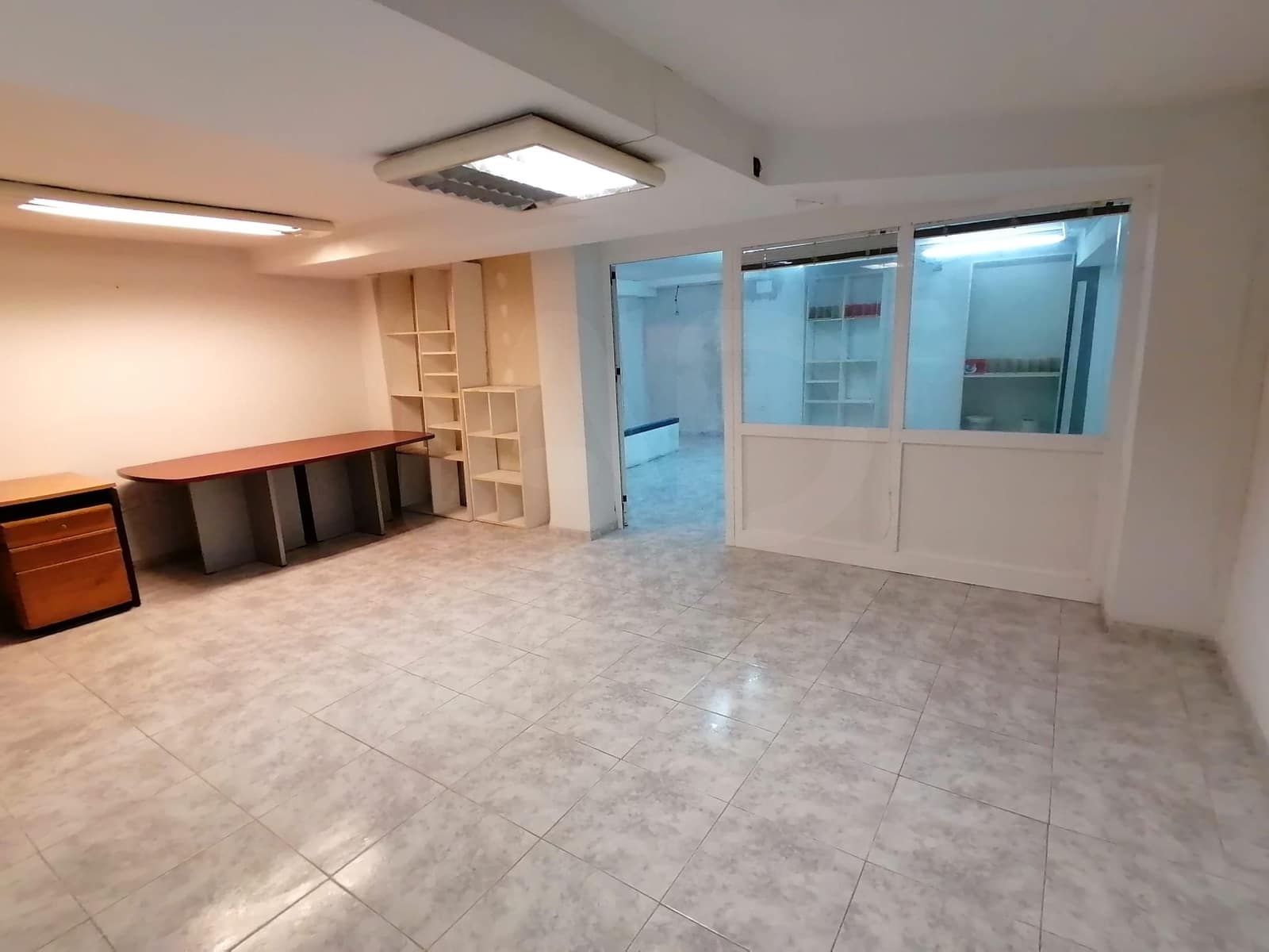 Commercial for sale in Valencia city - € 125,000 (Ref: 10016997)