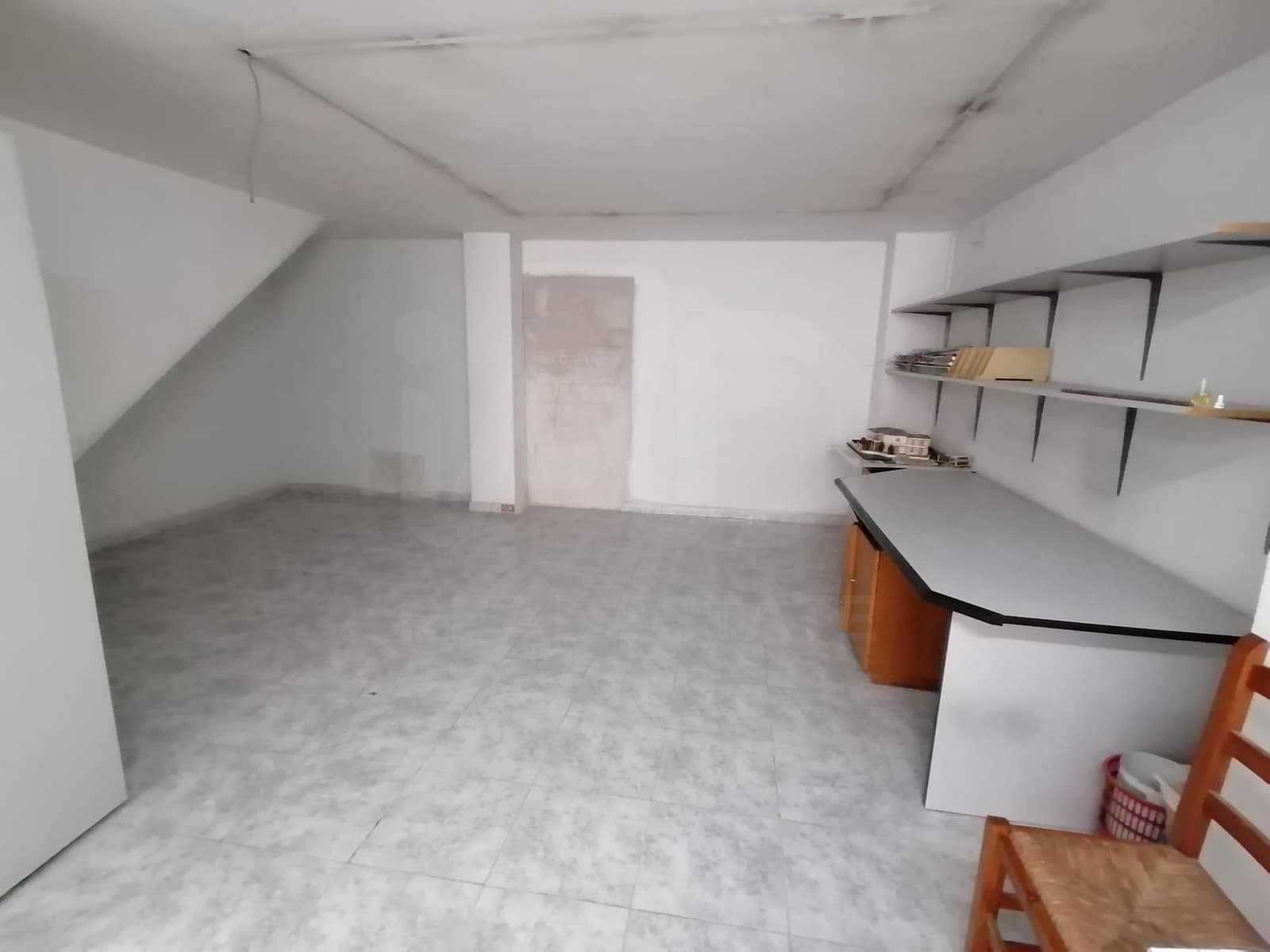 Commercial for sale in Valencia city - € 125,000 (Ref: 10016997)