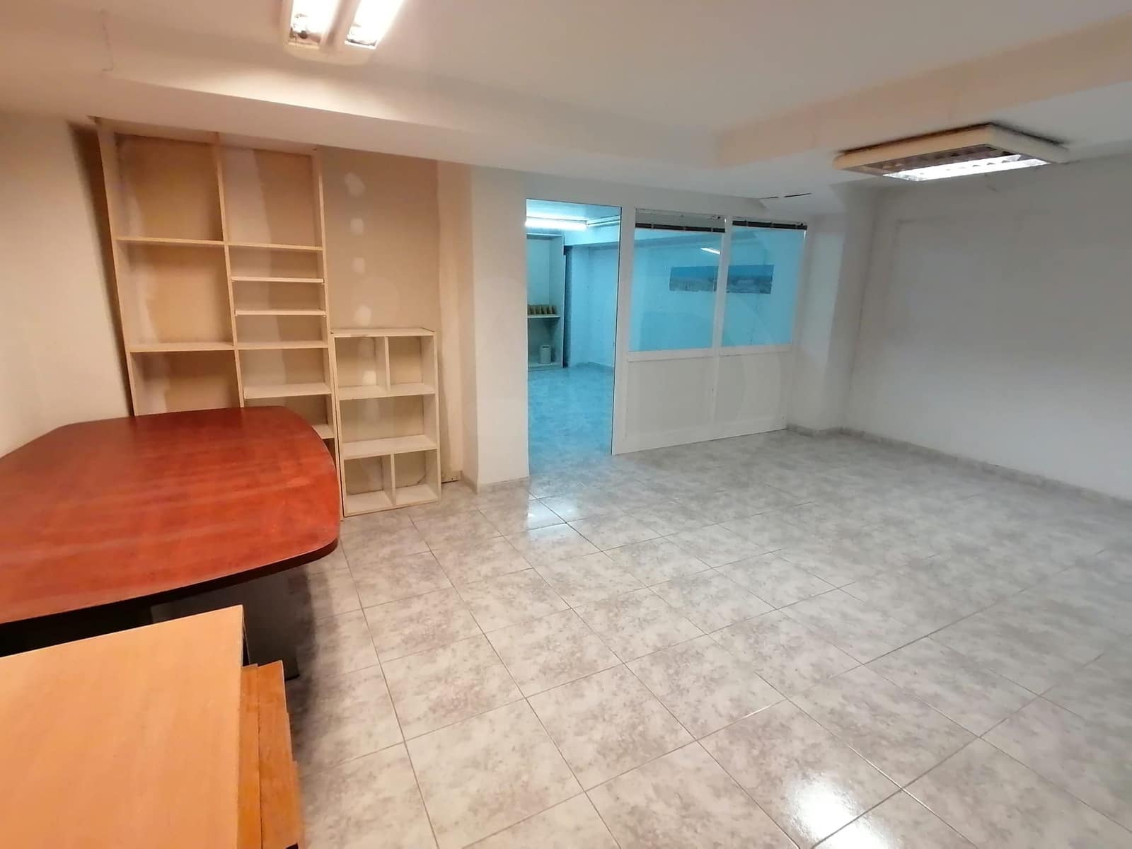 Commercial for sale in Valencia city - € 125,000 (Ref: 10016997)