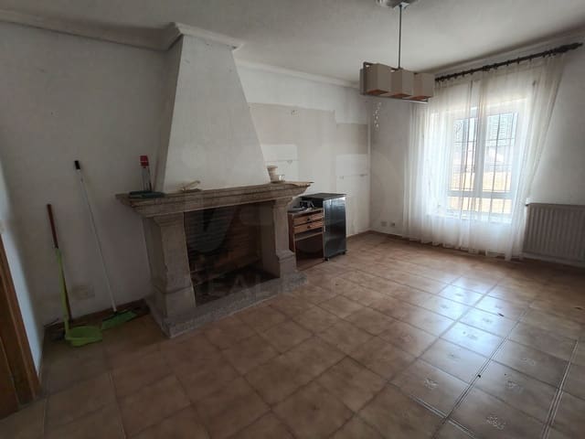 3 camera da letto Casa in vendita in Moronta - 26.000 € (Rif: 10016998)