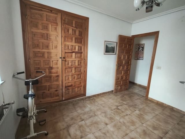 3 camera da letto Casa in vendita in Moronta - 26.000 € (Rif: 10016998)