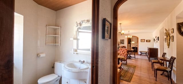 6 quarto Moradia para venda em Gratallops com garagem - 385 000 € (Ref: 10016999)