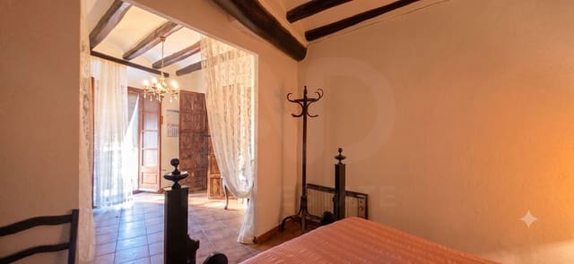6 quarto Moradia para venda em Gratallops com garagem - 385 000 € (Ref: 10016999)