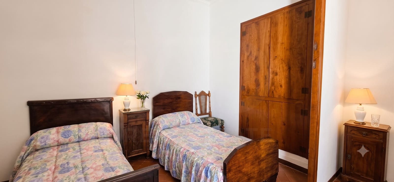 6 quarto Moradia para venda em Gratallops com garagem - 385 000 € (Ref: 10016999)
