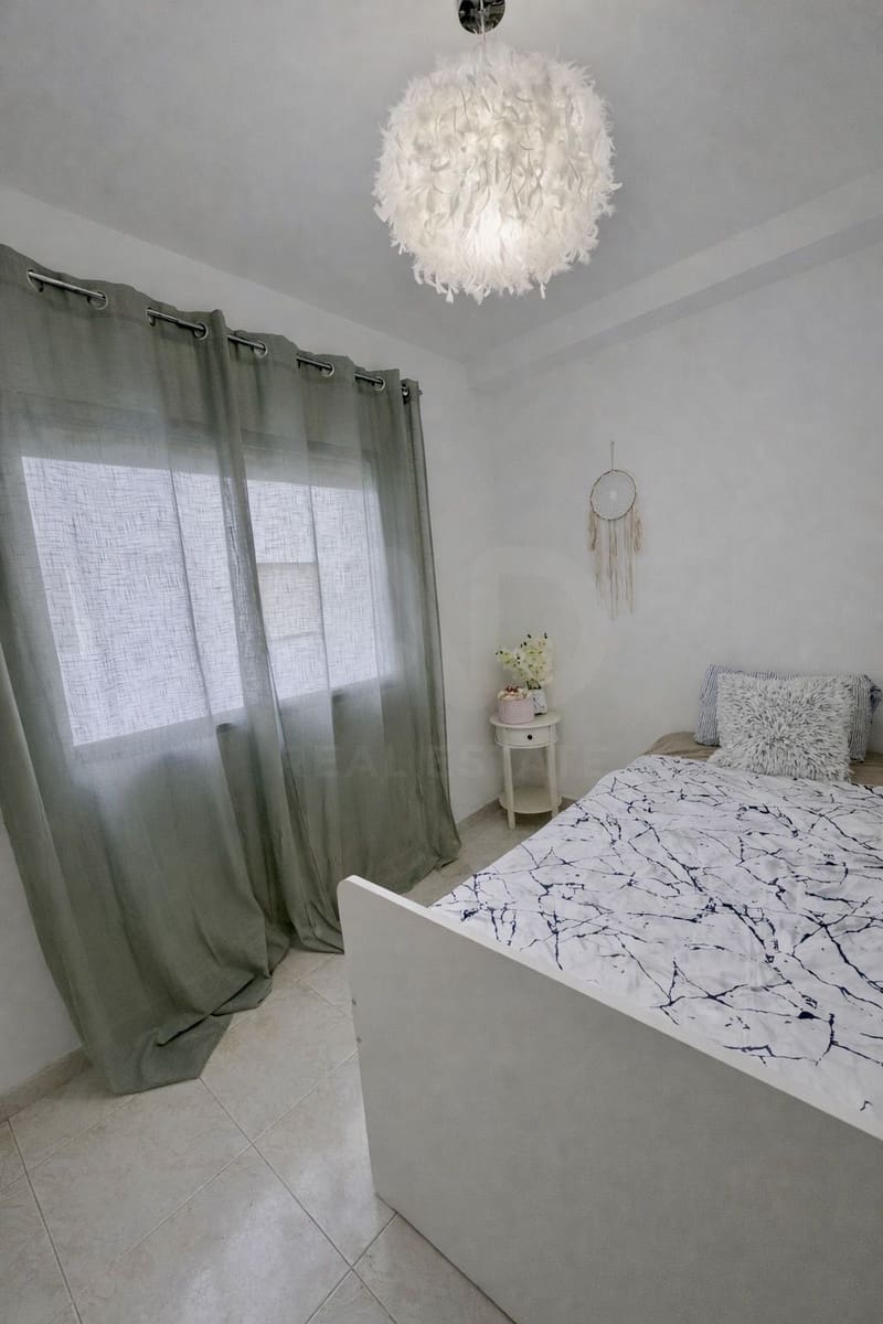 Apartamento de 4 habitaciones en Dénia en venta - 259.000 € (Ref: 10018093)