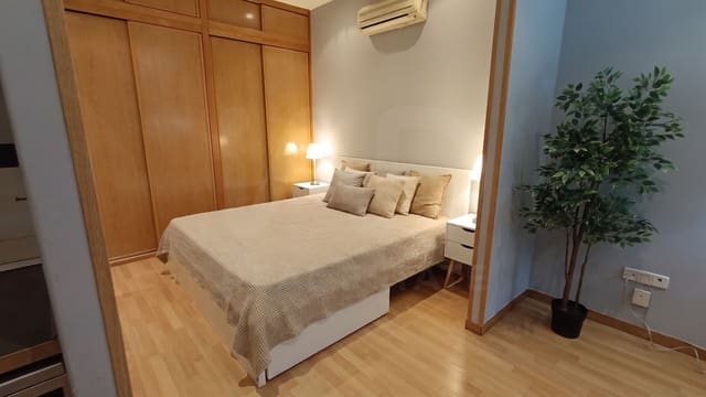 1 quarto Apartamento para arrendar em Horcajo, Madrid cidade - 1 200 € (Ref: 10019712)