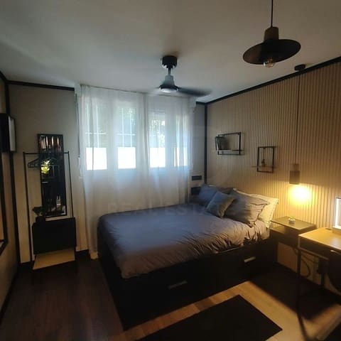 Loft for sale in Campamento, Madrid city - € 143,900 (Ref: 10019929)