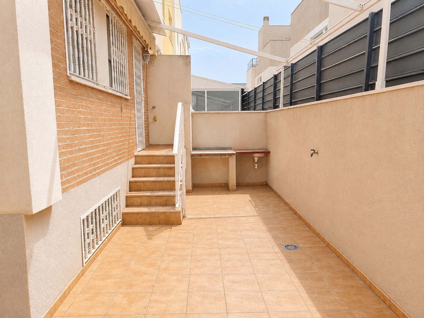 3 soveværelse Rækkehus til salg i Santa Pola med swimmingpool garage - € 245.300 (Ref: 10019931)