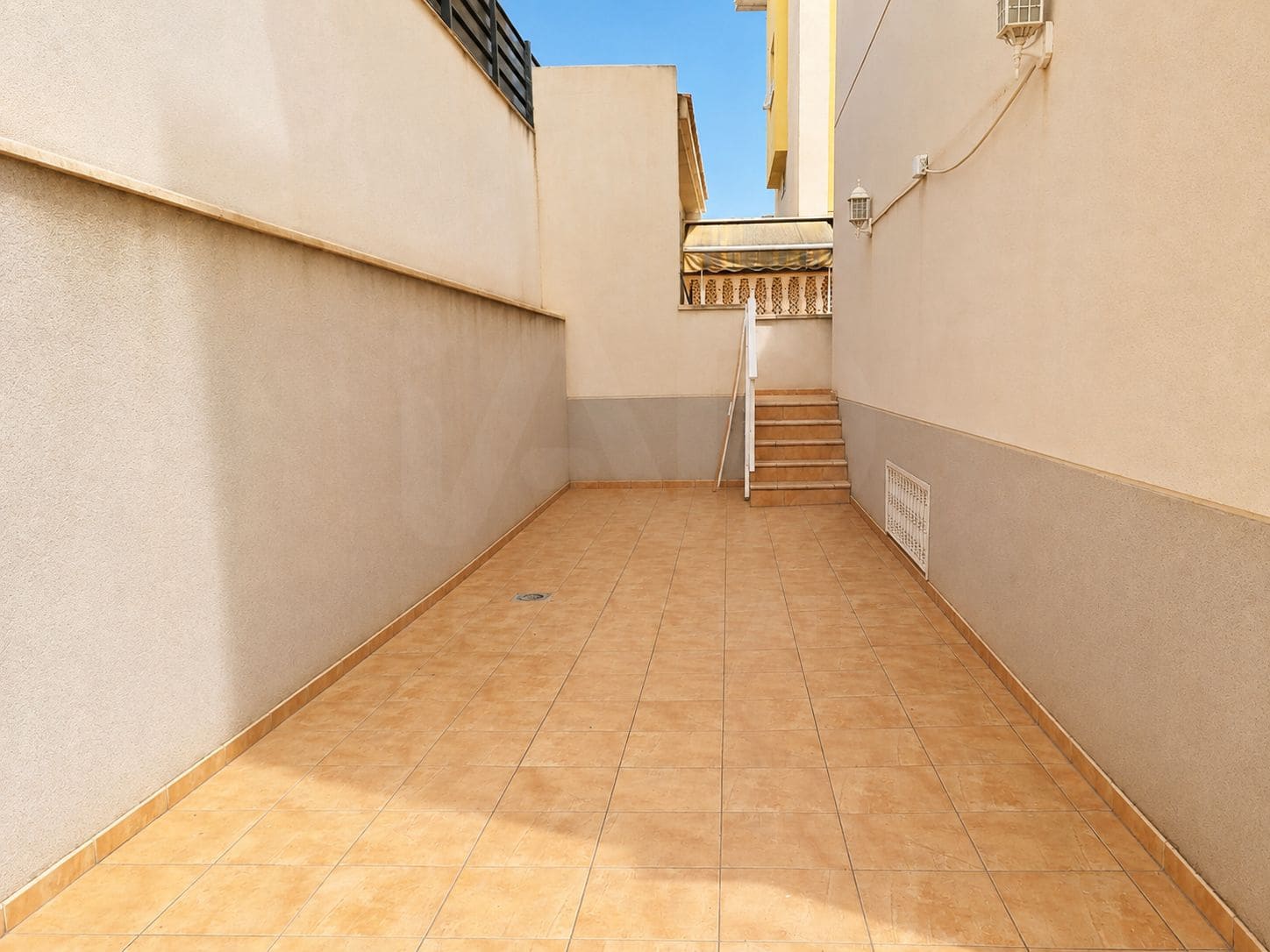 3 soveværelse Rækkehus til salg i Santa Pola med swimmingpool garage - € 245.300 (Ref: 10019931)