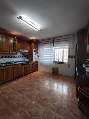 4 bedroom Villa for sale in Astorga - € 221,900 (Ref: 10020024)