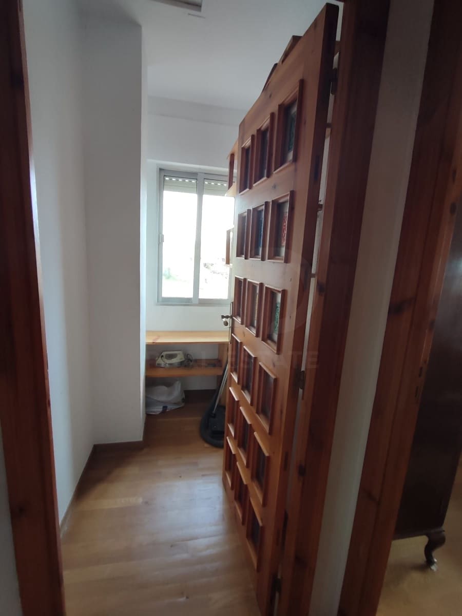 6 bedroom Villa for sale in Astorga with garage - € 260,000 (Ref: 10020029)