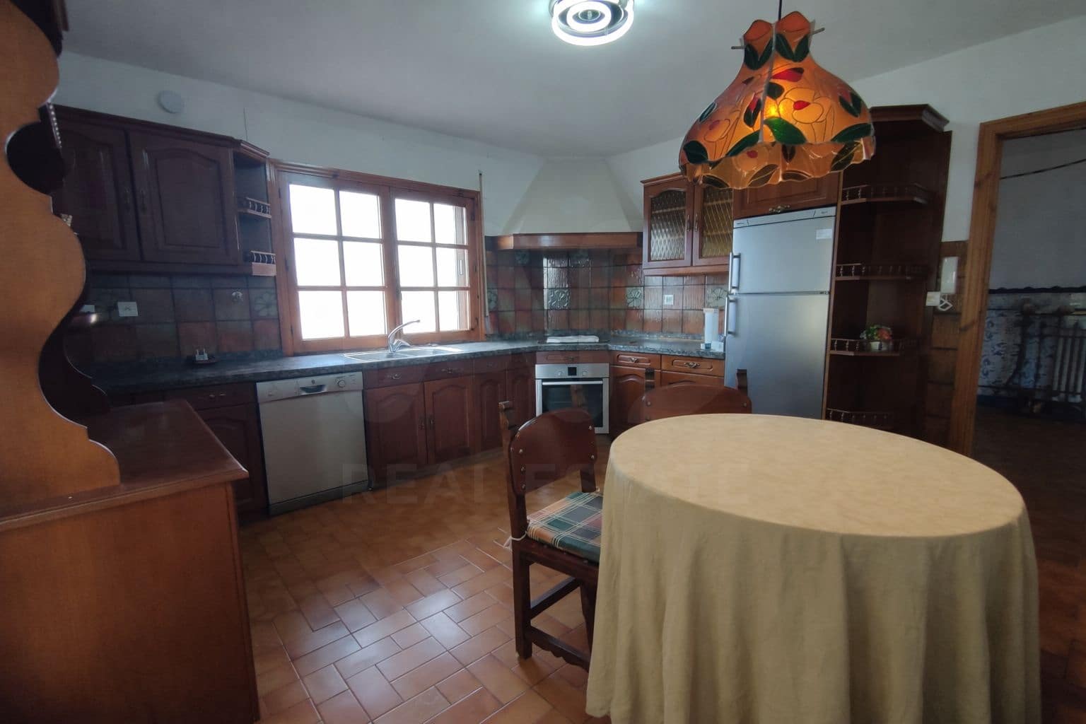 6 bedroom Villa for sale in Astorga with garage - € 260,000 (Ref: 10020029)