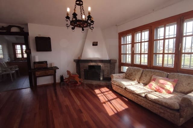 6 quarto Moradia para venda em Astorga com garagem - 260 000 € (Ref: 10020029)