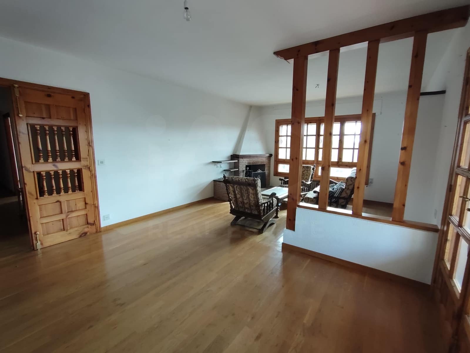 6 bedroom Villa for sale in Astorga with garage - € 260,000 (Ref: 10020029)
