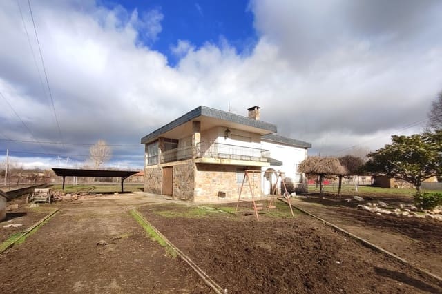 6 quarto Moradia para venda em Astorga com garagem - 260 000 € (Ref: 10020029)
