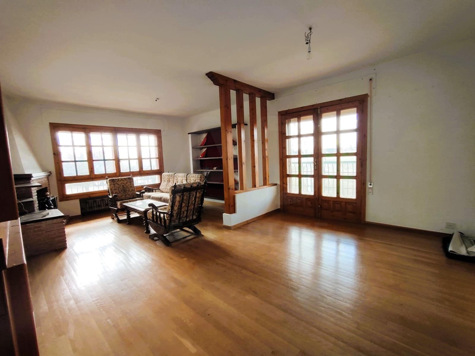 6 bedroom Villa for sale in Astorga with garage - € 260,000 (Ref: 10020029)