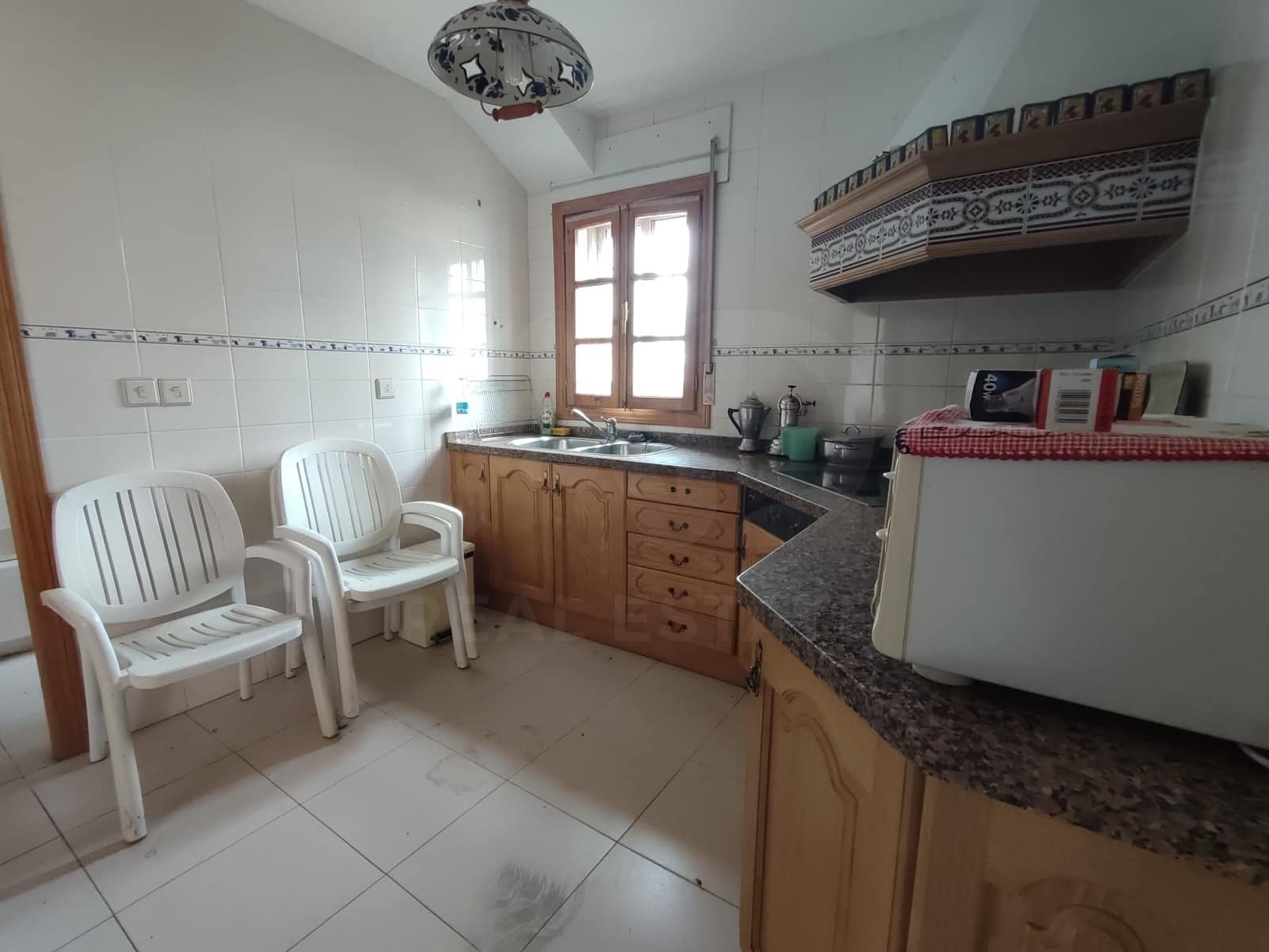 6 bedroom Villa for sale in Astorga with garage - € 260,000 (Ref: 10020029)