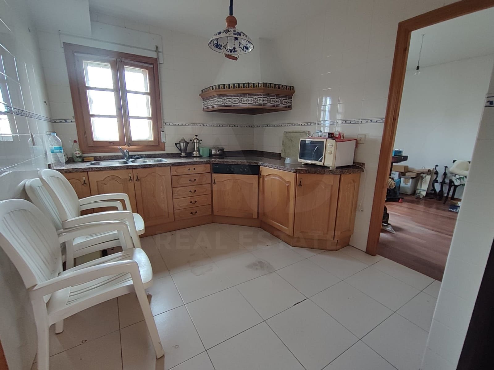 6 bedroom Villa for sale in Astorga with garage - € 260,000 (Ref: 10020029)