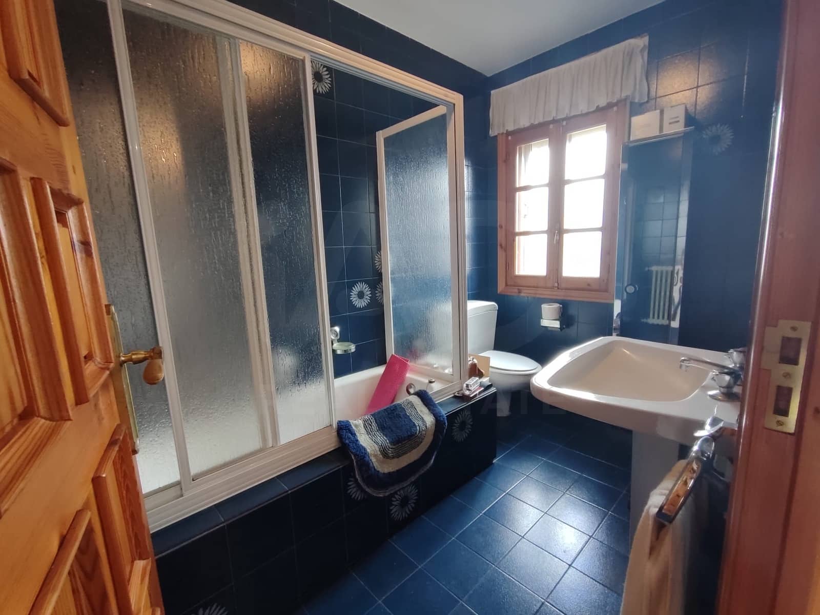 6 bedroom Villa for sale in Astorga with garage - € 260,000 (Ref: 10020029)