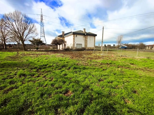 6 quarto Moradia para venda em Astorga com garagem - 260 000 € (Ref: 10020029)