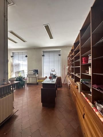 Kaupallinen myytävänä paikassa Veguellina de Orbigo, Villarejo de Orbigo - 119 000 € (Ref: 10020030)