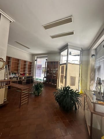 Kaupallinen myytävänä paikassa Veguellina de Orbigo, Villarejo de Orbigo - 119 000 € (Ref: 10020030)