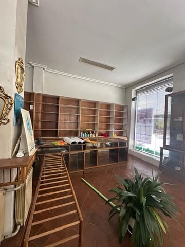Kaupallinen myytävänä paikassa Veguellina de Orbigo, Villarejo de Orbigo - 119 000 € (Ref: 10020030)