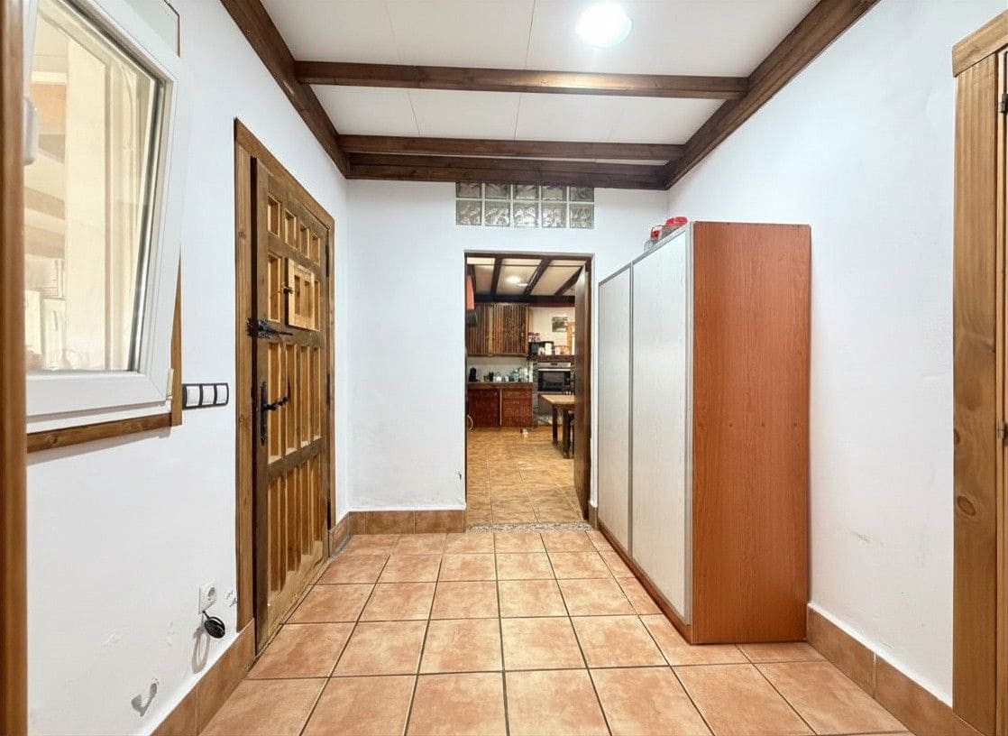 4 Zimmer Villa zu verkaufen in Potries mit Garage - 375.000 € (Ref: 10020032)