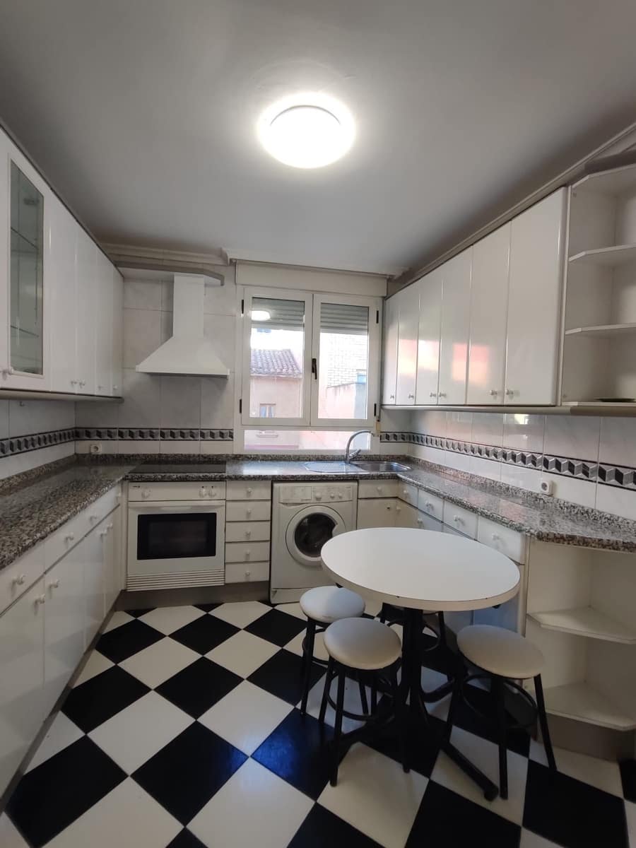 4 quarto Moradia em Banda para venda em Leao cidade - 249 000 € (Ref: 10020037)