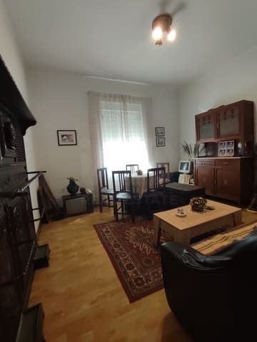 4 chambre Villa/Maison Mitoyenne à vendre à León ville - 249 000 € (Ref: 10020037)