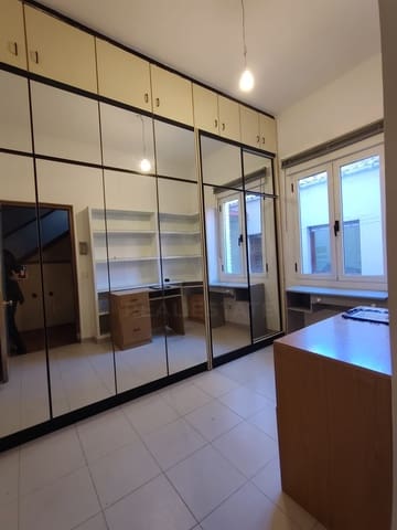 4 chambre Villa/Maison Mitoyenne à vendre à León ville - 249 000 € (Ref: 10020037)