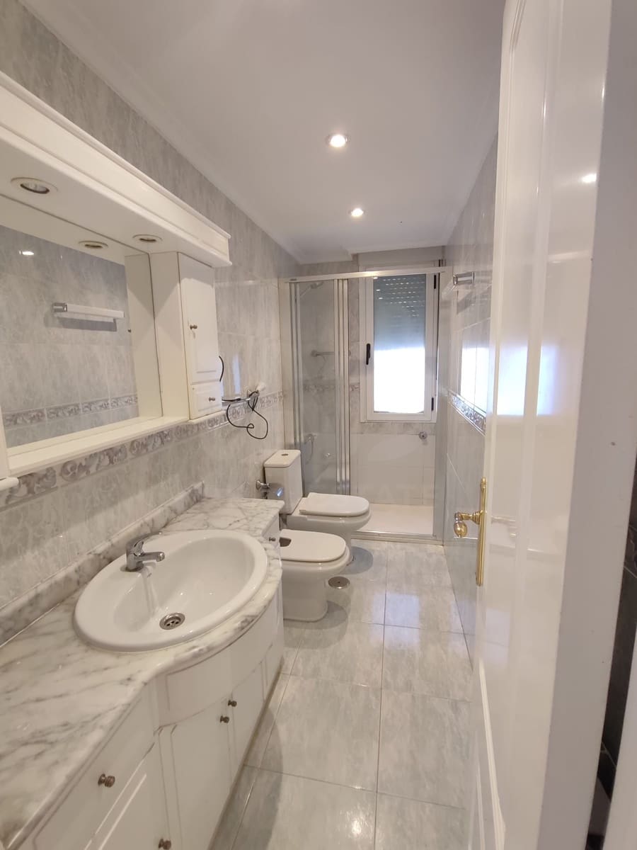 4 quarto Moradia em Banda para venda em Leao cidade - 249 000 € (Ref: 10020037)