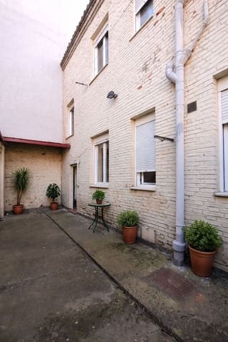 4 chambre Villa/Maison Mitoyenne à vendre à León ville - 249 000 € (Ref: 10020037)