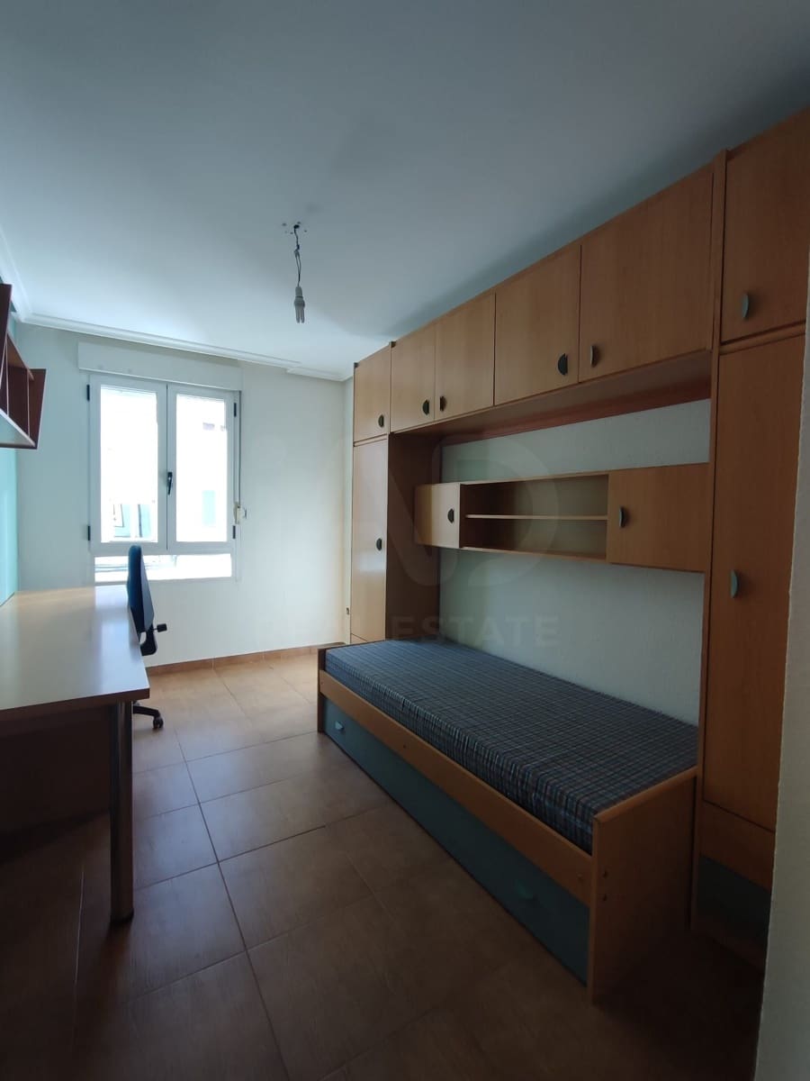 4 quarto Moradia em Banda para venda em Leao cidade - 249 000 € (Ref: 10020037)