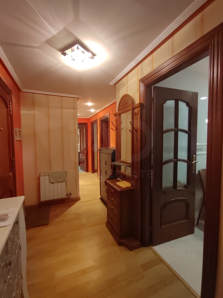 2 bedroom Apartment for sale in Leon city with garage - € 234,000 (Ref: 10020038)