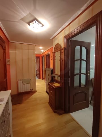 2 bedroom Apartment for sale in León city with garage - € 234,000 (Ref: 10020038)