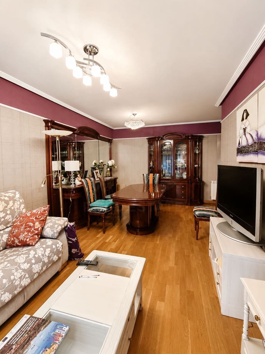 2 bedroom Apartment for sale in Leon city with garage - € 234,000 (Ref: 10020038)