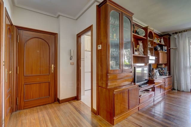3 Zimmer Apartment zu verkaufen in Castro-Urdiales mit Pool Garage - 295.000 € (Ref: 10020040)